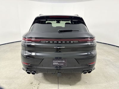 2025 Porsche Cayenne AWD