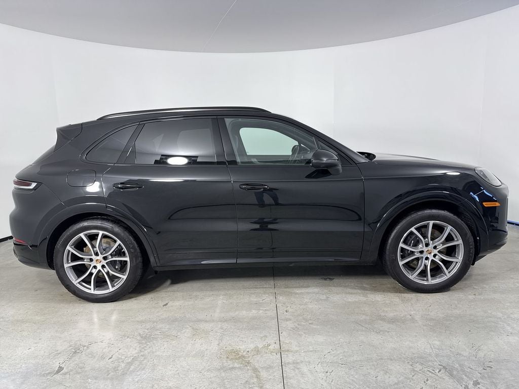2025 Porsche Cayenne AWD