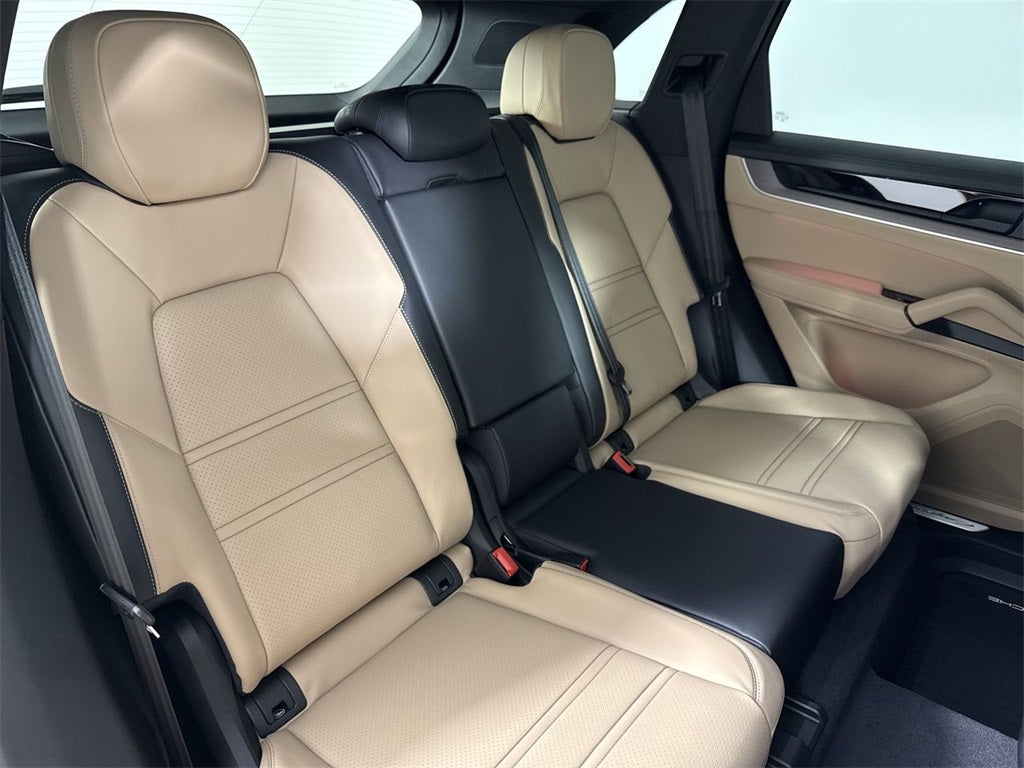 2026 Porsche Cayenne AWD