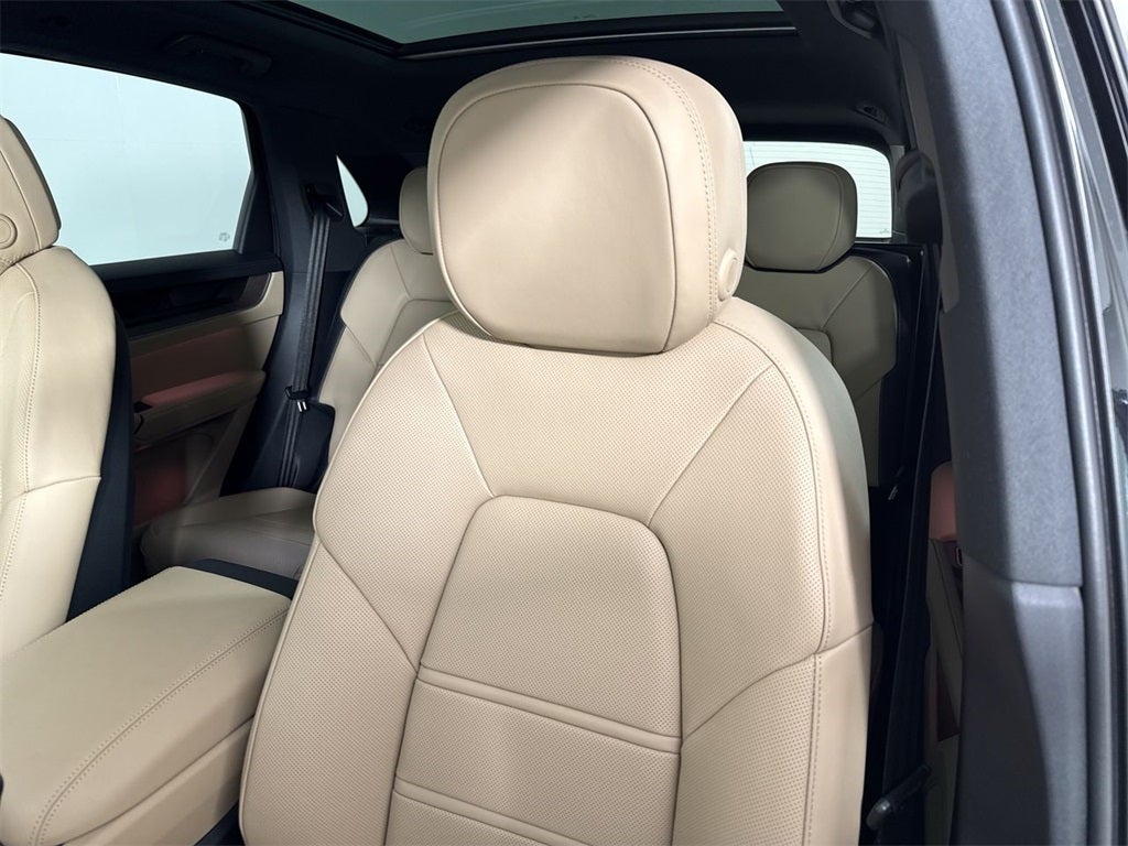 2026 Porsche Cayenne AWD