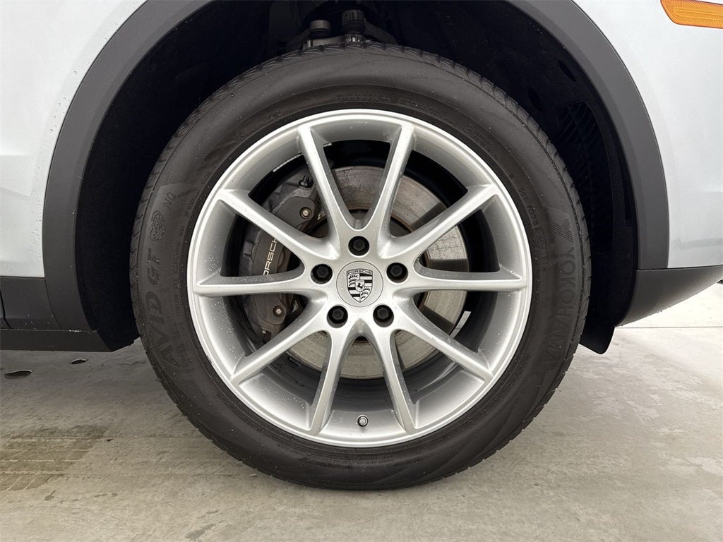 2023 Porsche Cayenne Platinum Edition