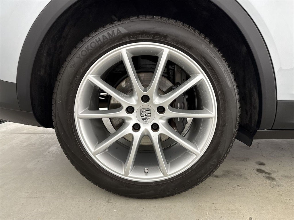 2023 Porsche Cayenne Platinum Edition