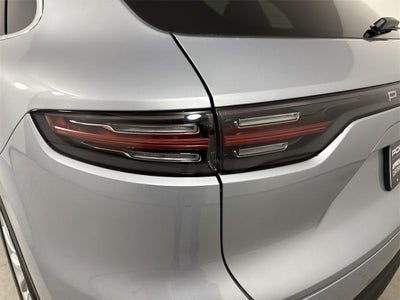 2023 Porsche Cayenne Platinum Edition