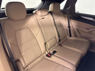 2023 Porsche Cayenne Platinum Edition