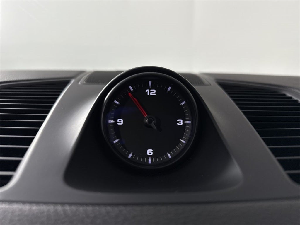 2023 Porsche Cayenne Platinum Edition