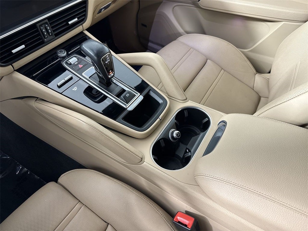 2023 Porsche Cayenne Platinum Edition