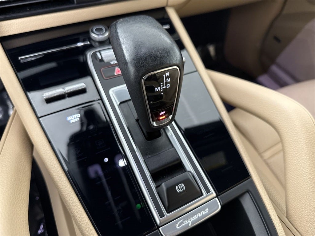 2023 Porsche Cayenne Platinum Edition