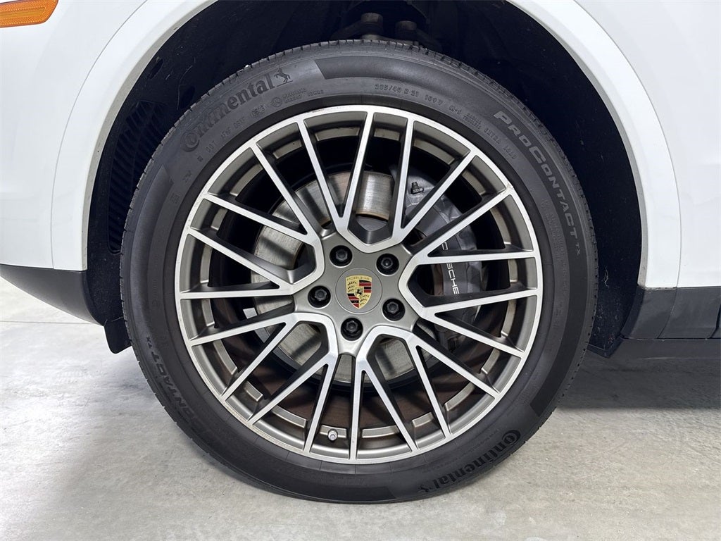 2023 Porsche Cayenne Platinum Edition