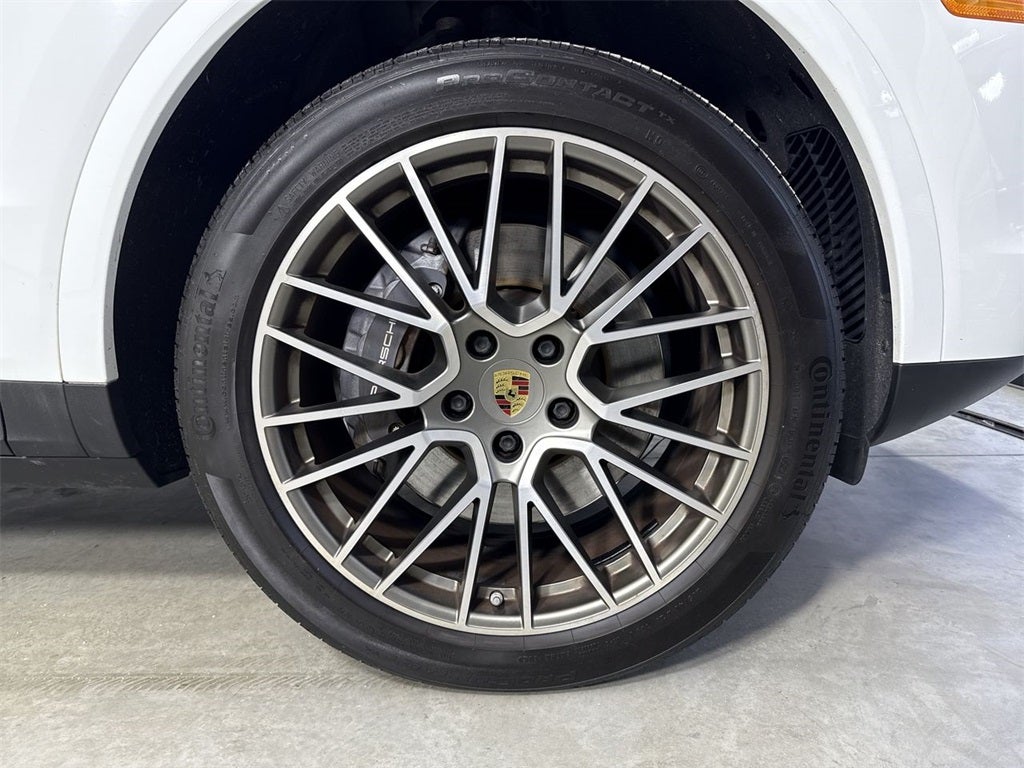 2023 Porsche Cayenne Platinum Edition