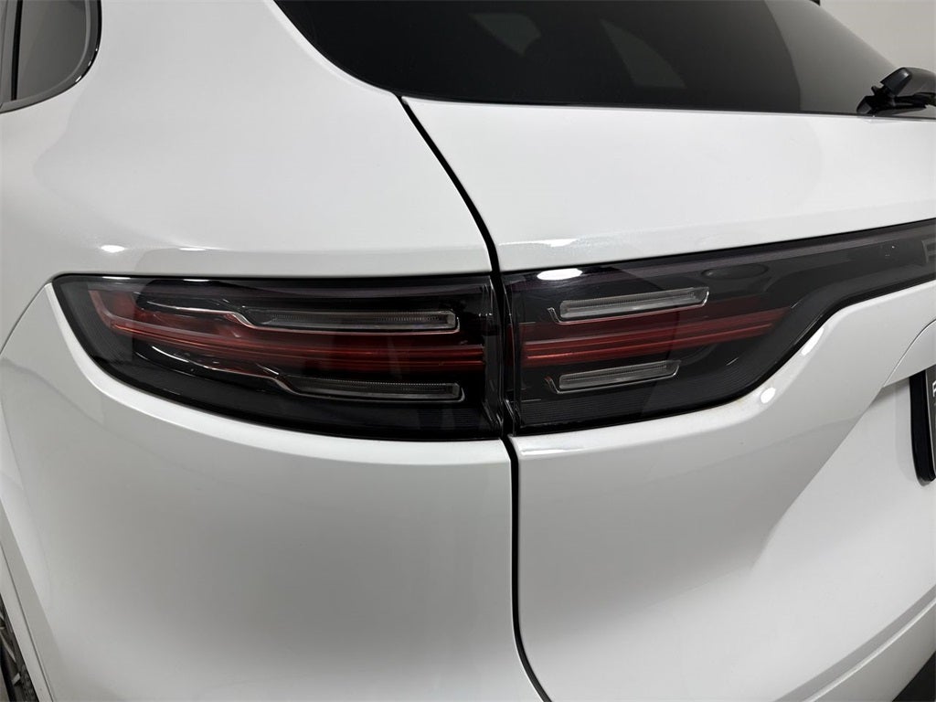 2023 Porsche Cayenne Platinum Edition