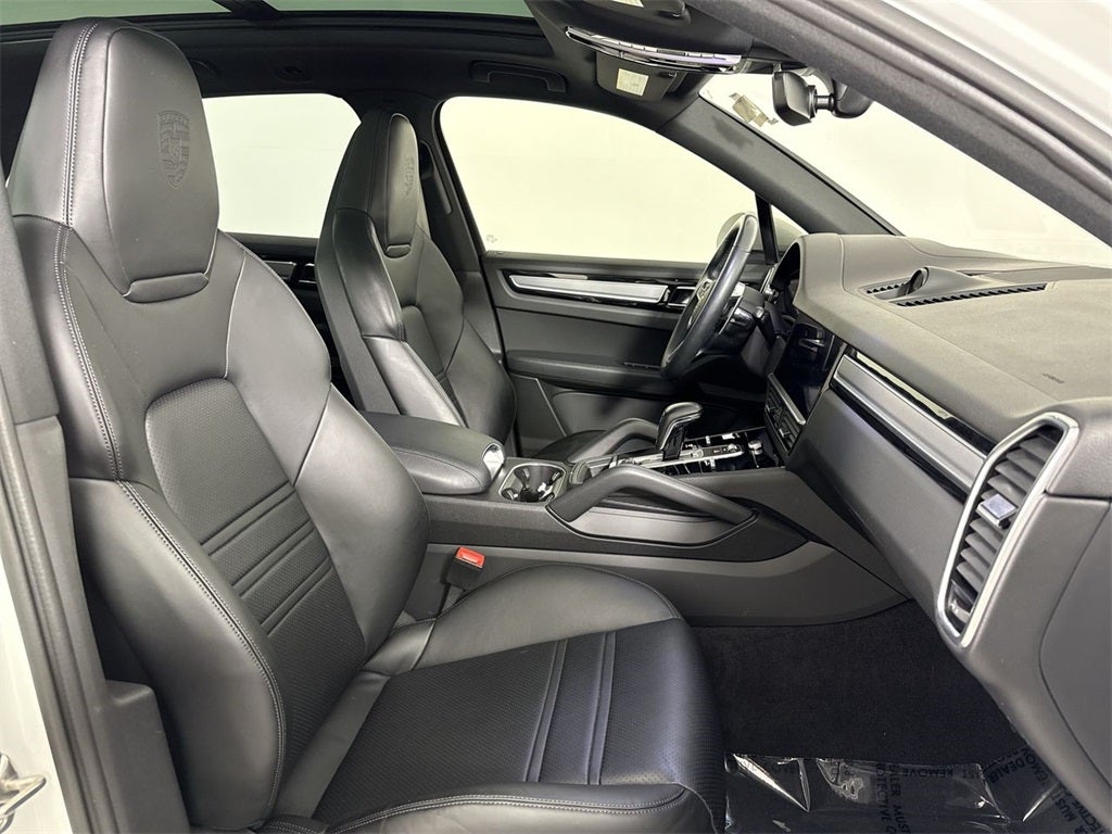 2023 Porsche Cayenne Platinum Edition