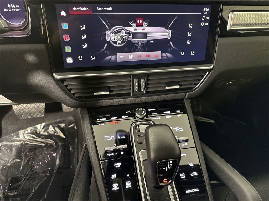 2023 Porsche Cayenne Platinum Edition