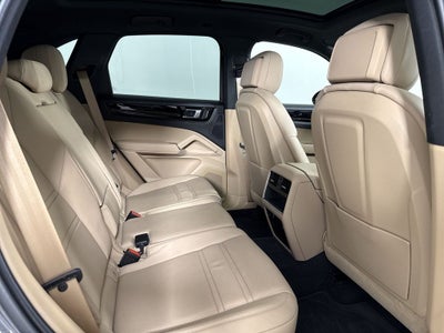 2023 Porsche Cayenne AWD