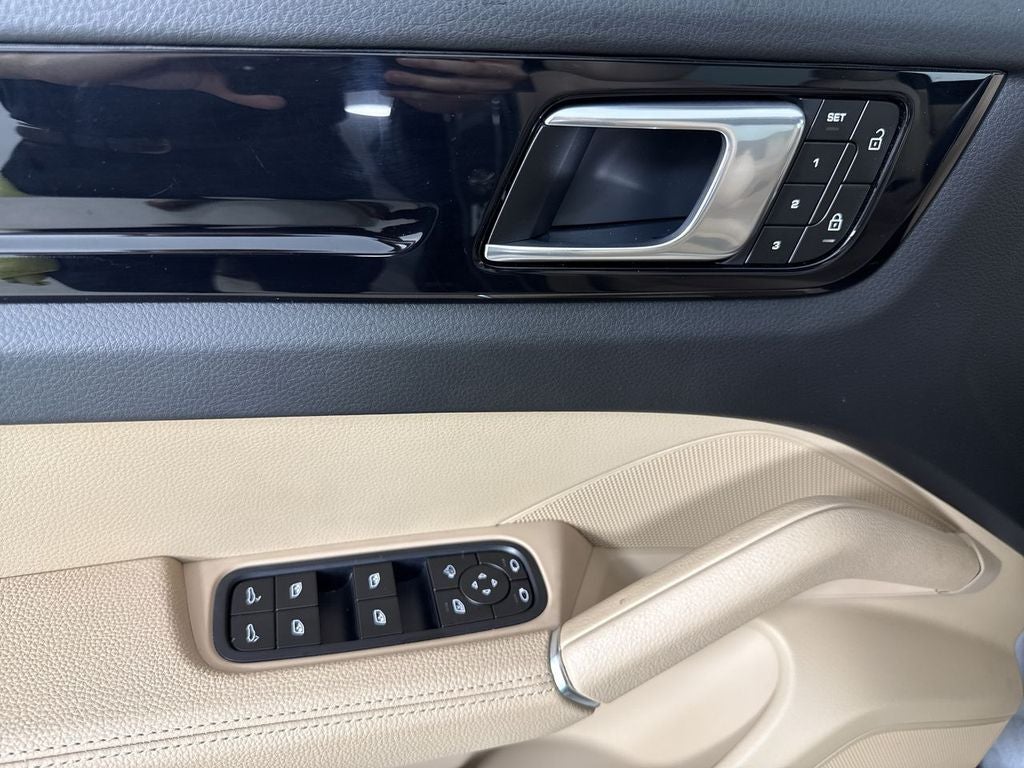 2023 Porsche Cayenne AWD