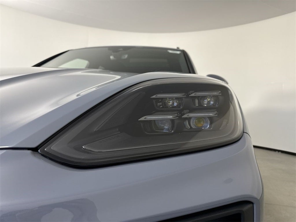 2025 Porsche Cayenne AWD