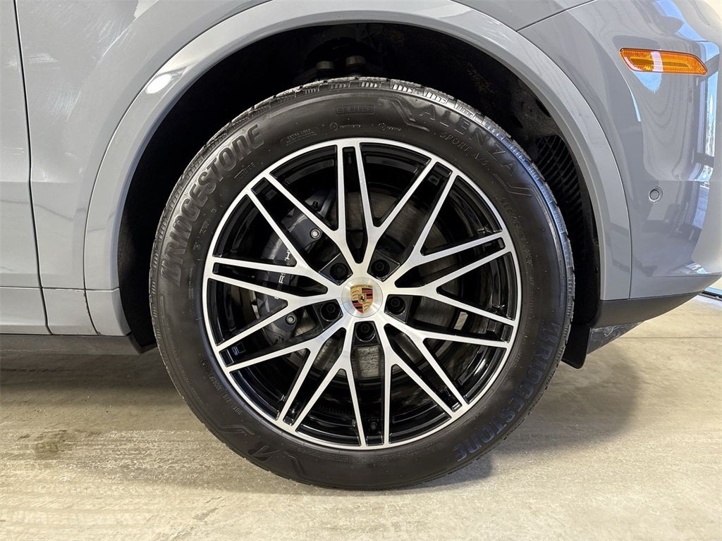 2025 Porsche Cayenne AWD