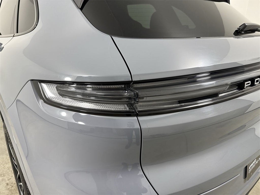 2025 Porsche Cayenne AWD