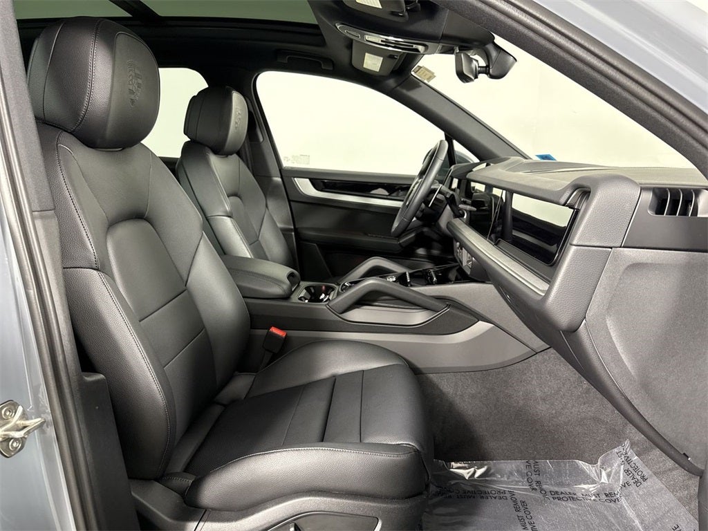 2025 Porsche Cayenne AWD