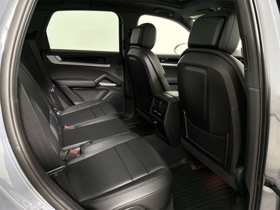 2025 Porsche Cayenne AWD
