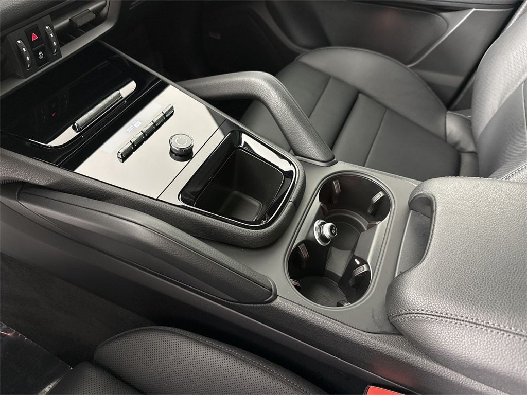 2025 Porsche Cayenne AWD