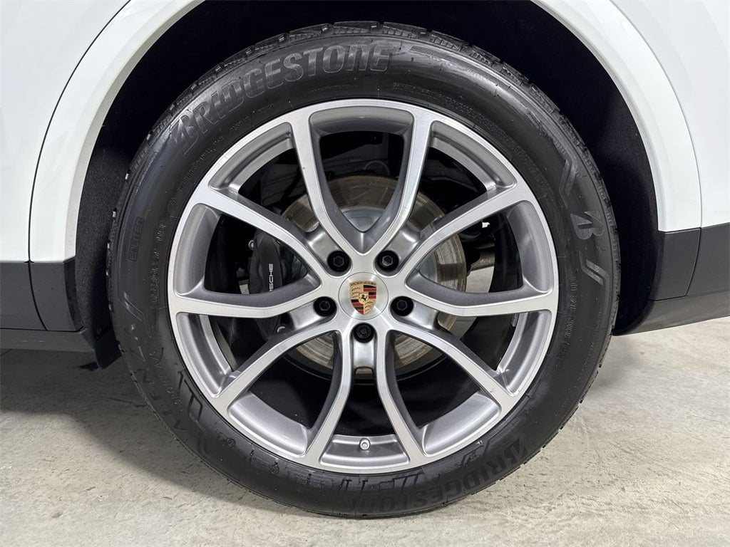2025 Porsche Cayenne AWD