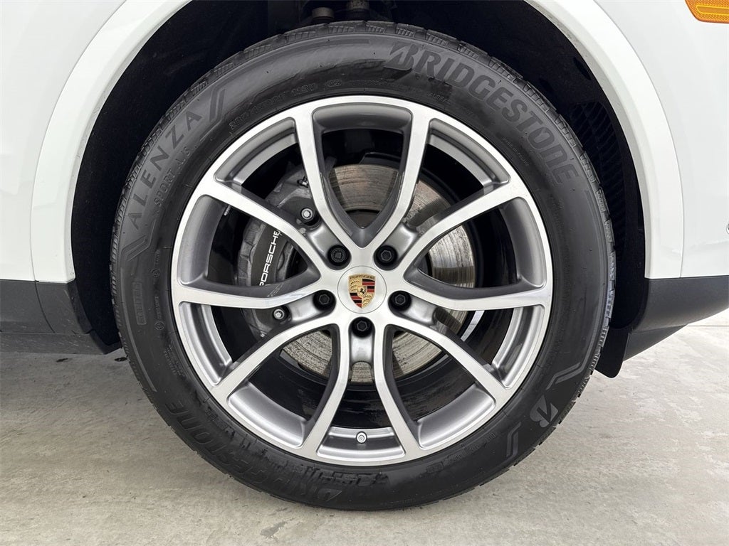 2025 Porsche Cayenne AWD