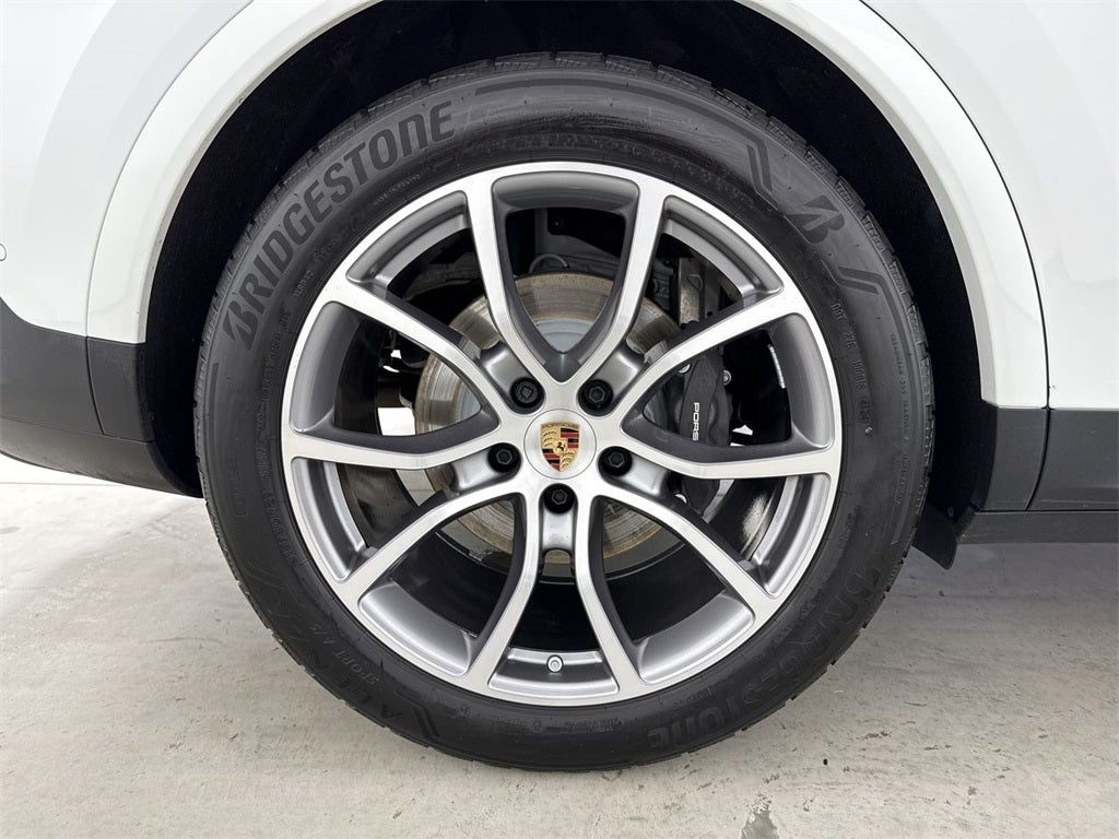 2025 Porsche Cayenne AWD