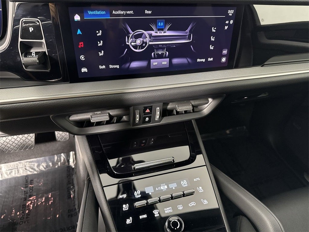 2025 Porsche Cayenne AWD