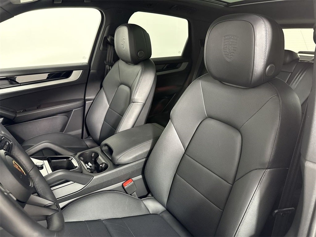 2025 Porsche Cayenne AWD