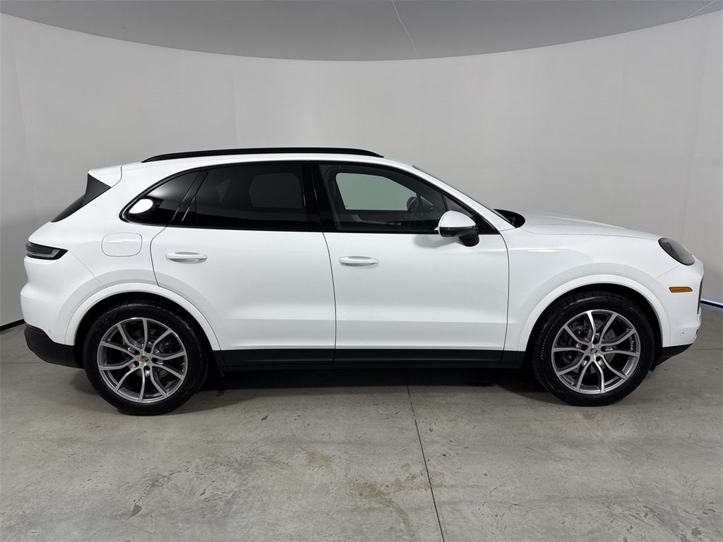 2025 Porsche Cayenne AWD