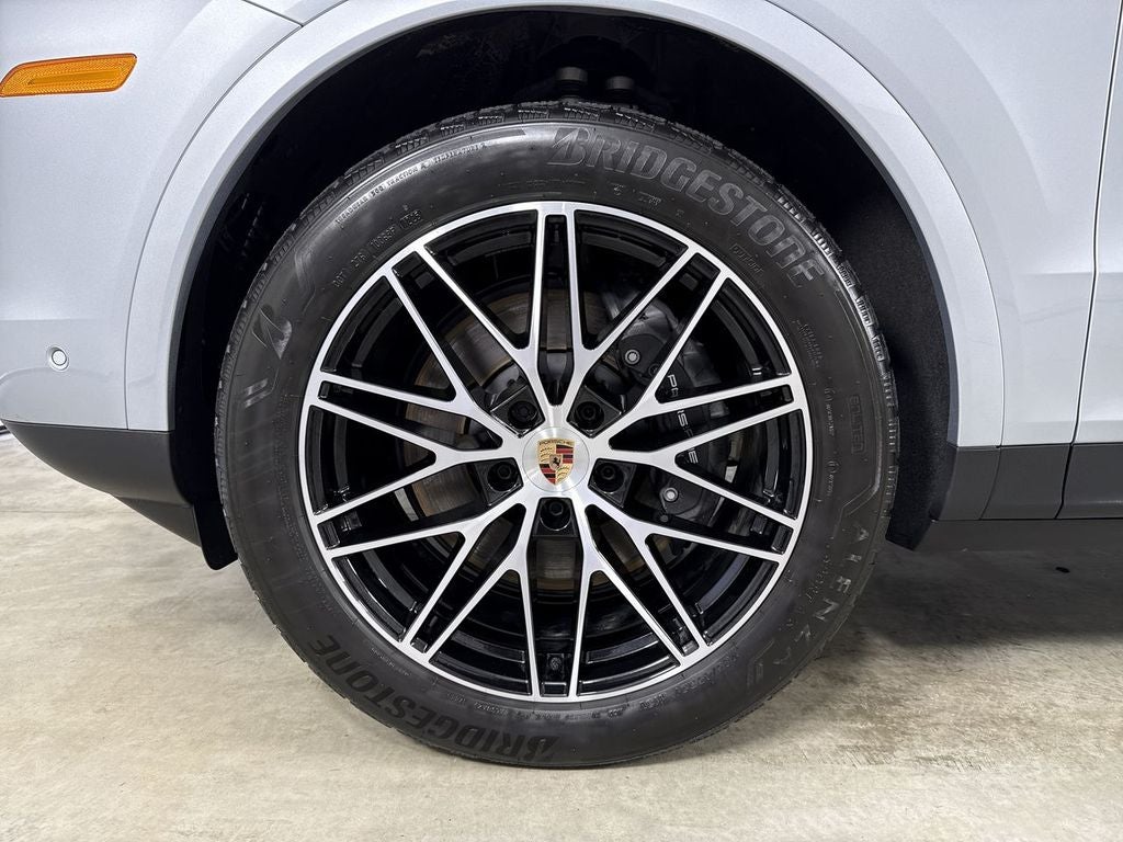 2025 Porsche Cayenne AWD