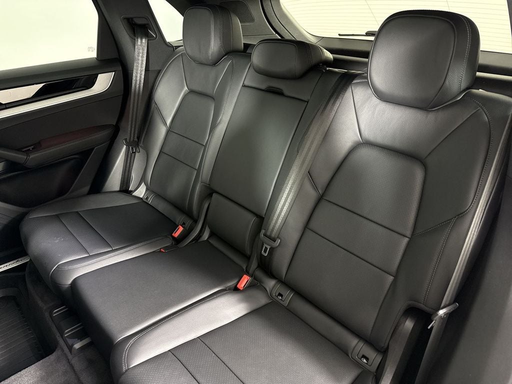 2025 Porsche Cayenne AWD
