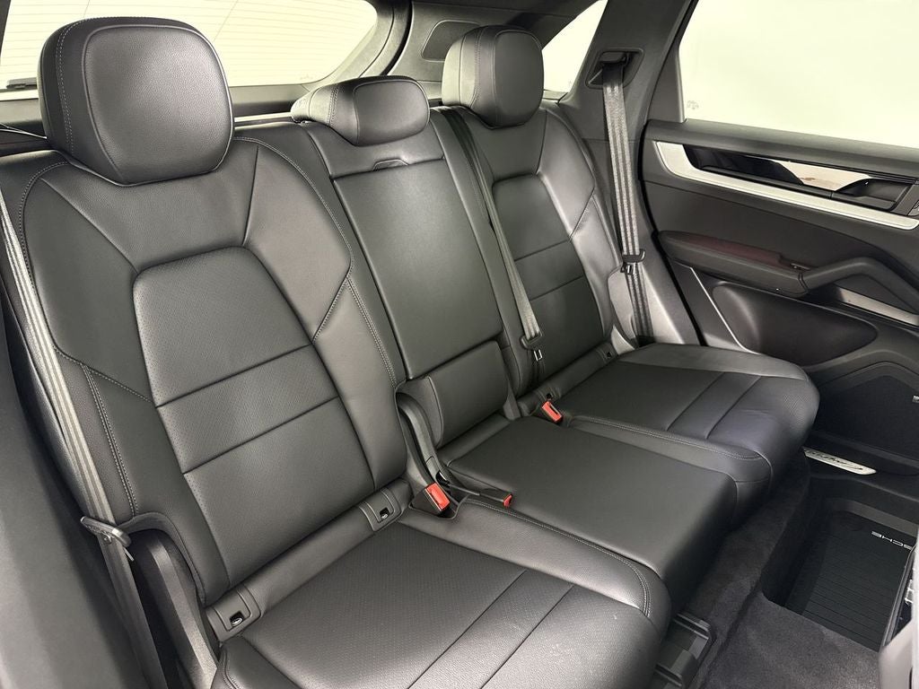 2025 Porsche Cayenne AWD
