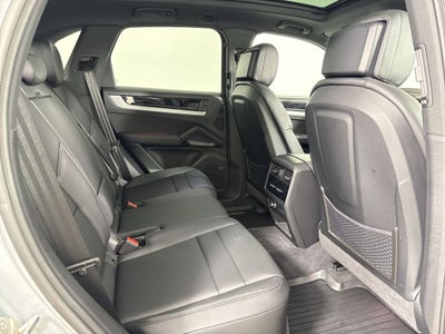 2025 Porsche Cayenne AWD