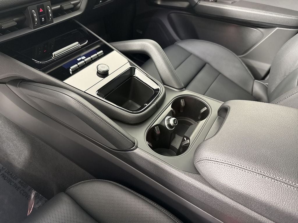 2025 Porsche Cayenne AWD