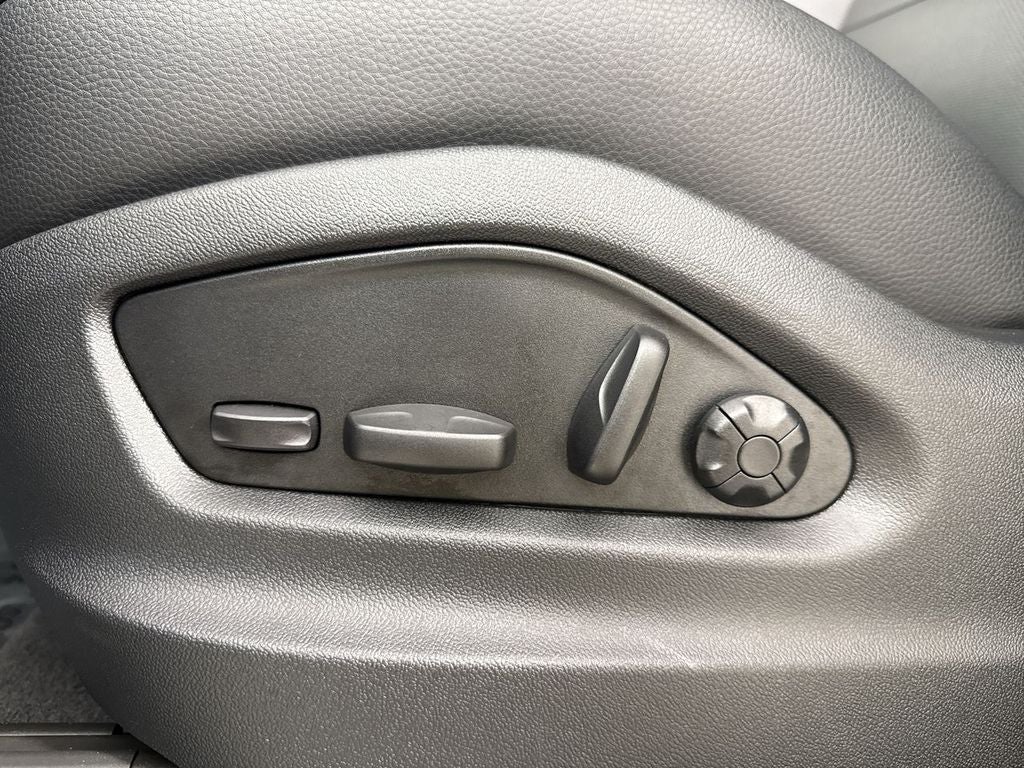 2025 Porsche Cayenne AWD