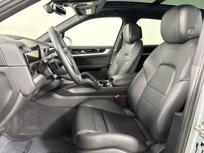 2025 Porsche Cayenne AWD