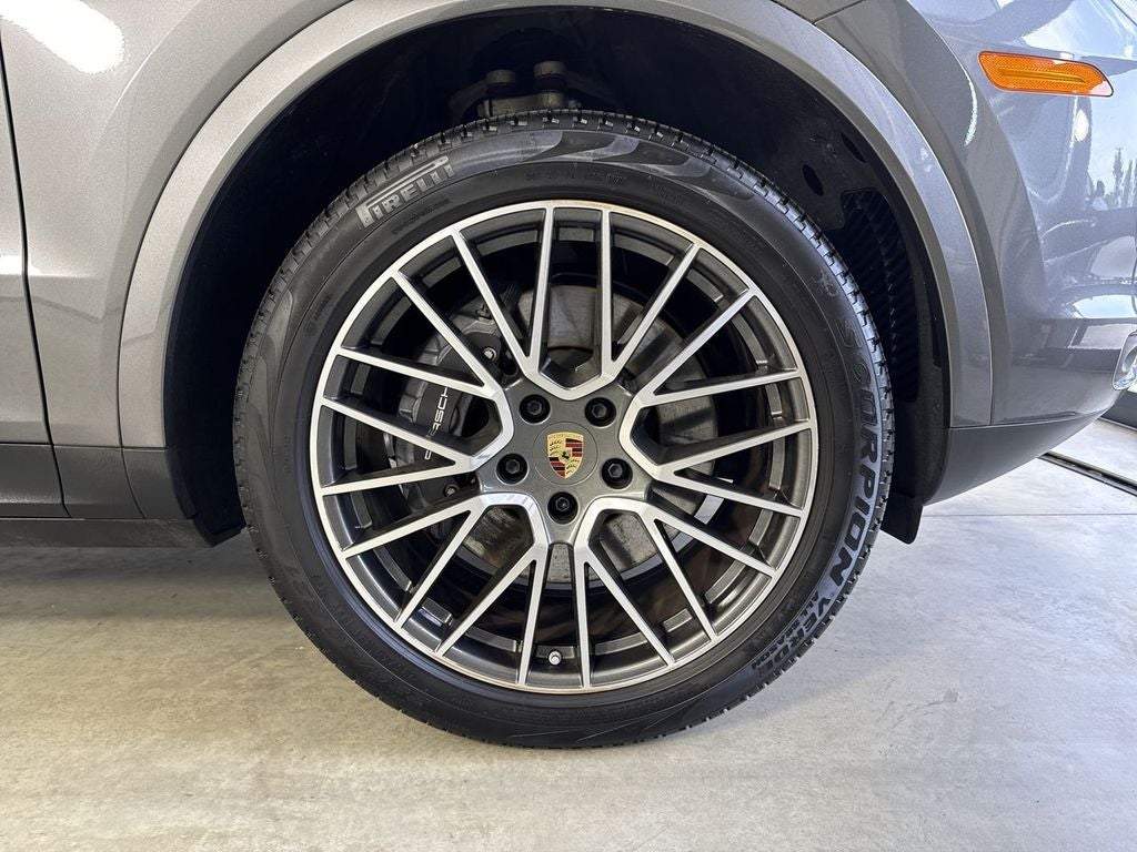 2023 Porsche Cayenne Platinum Edition