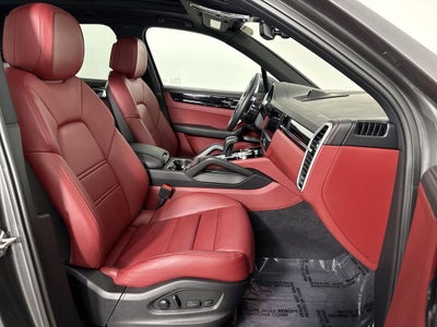 2023 Porsche Cayenne Platinum Edition