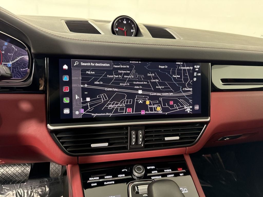 2023 Porsche Cayenne Platinum Edition
