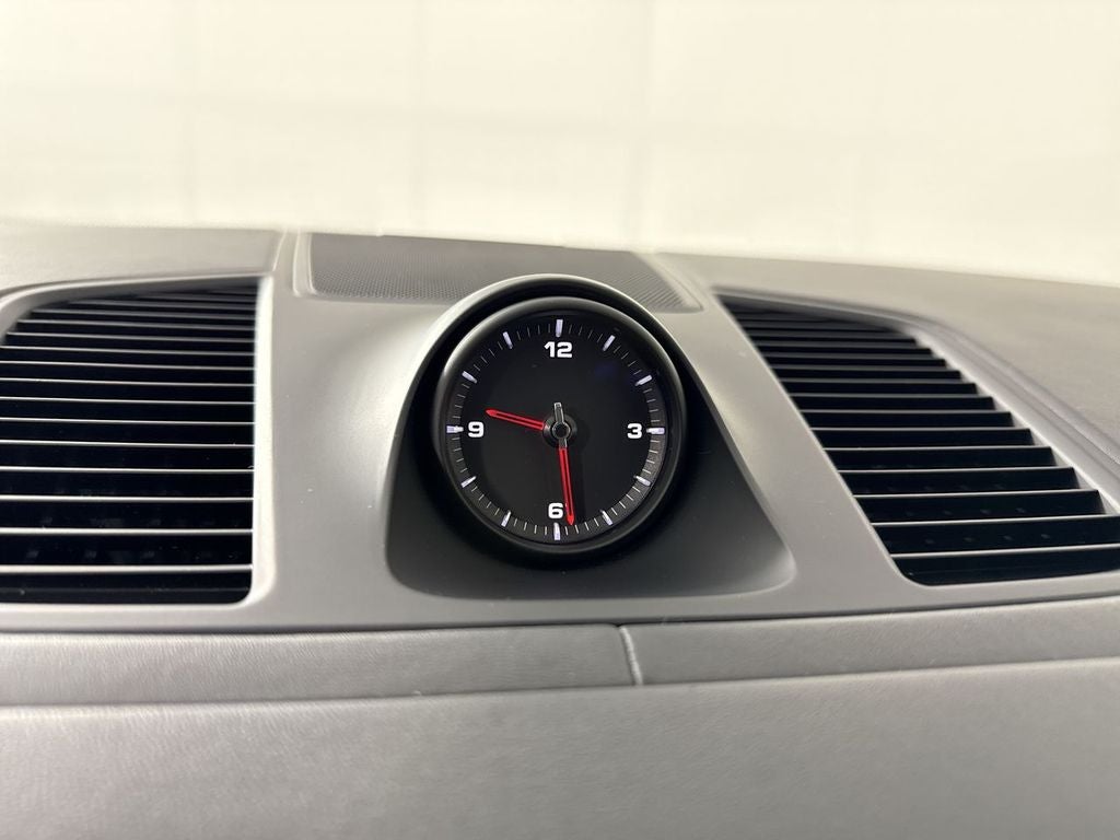 2023 Porsche Cayenne Platinum Edition