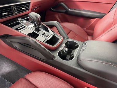 2023 Porsche Cayenne Platinum Edition