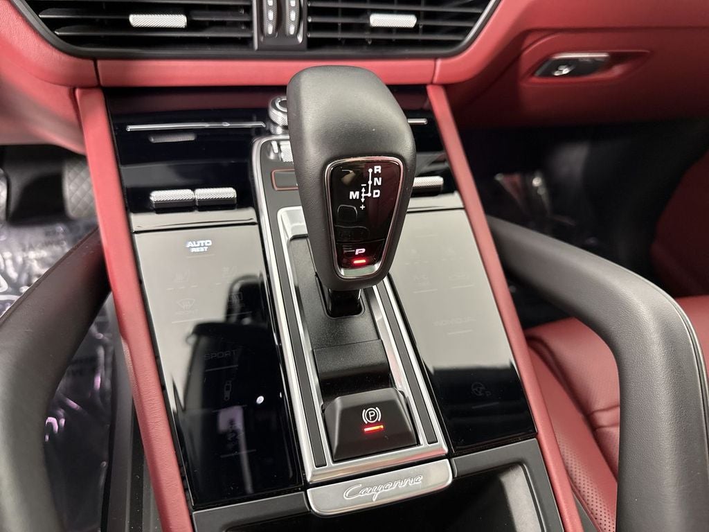 2023 Porsche Cayenne Platinum Edition