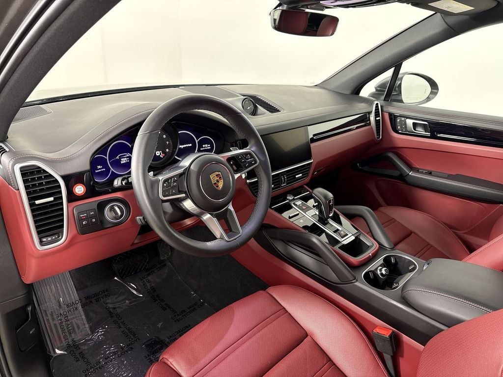 2023 Porsche Cayenne Platinum Edition