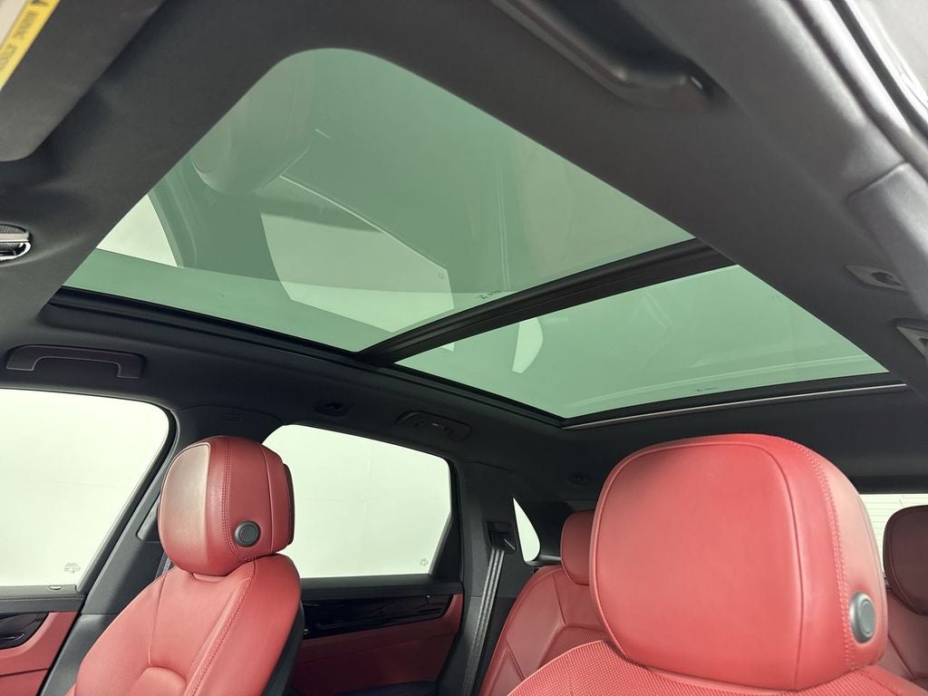 2023 Porsche Cayenne Platinum Edition