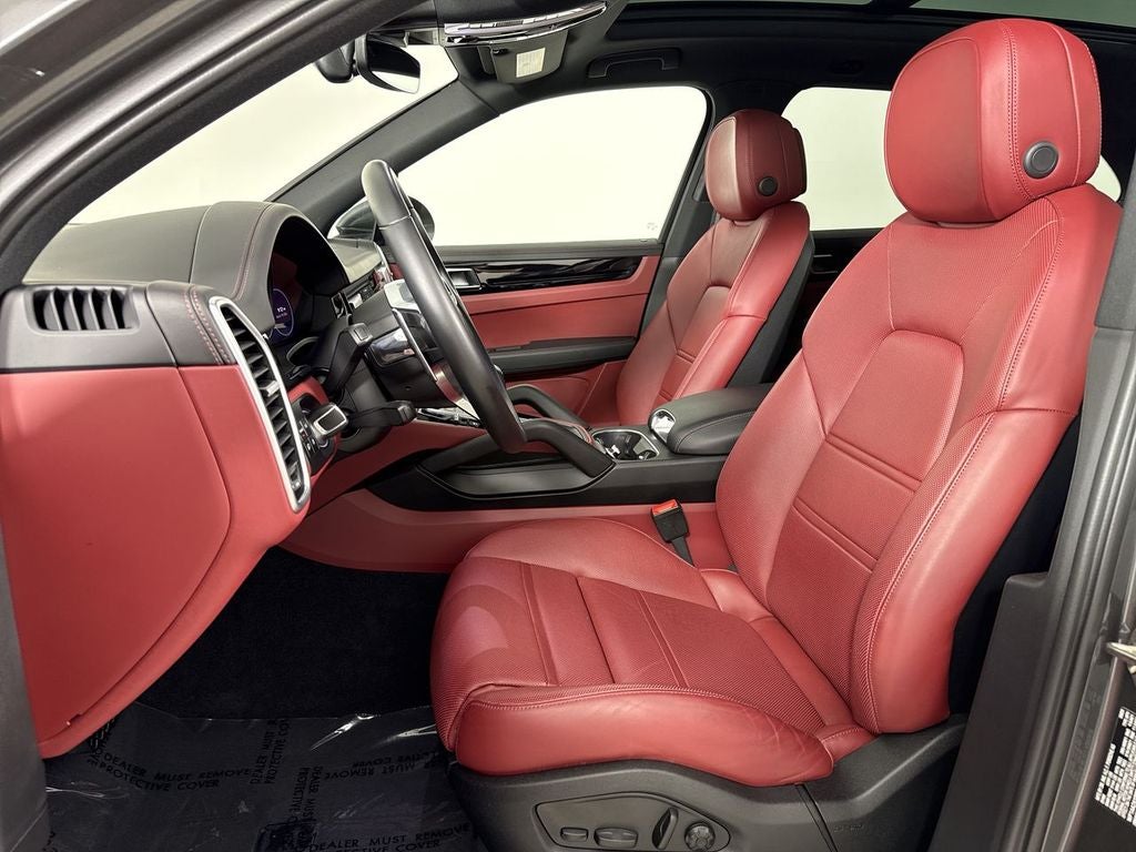 2023 Porsche Cayenne Platinum Edition