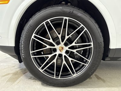 2025 Porsche Cayenne AWD