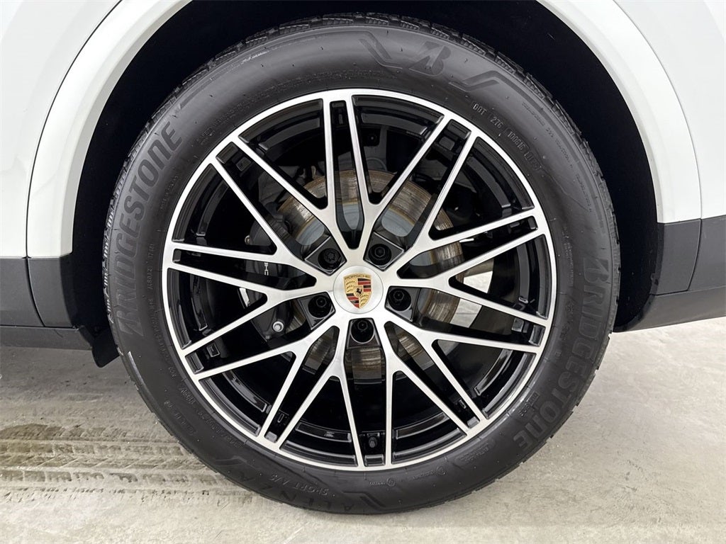 2025 Porsche Cayenne AWD