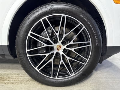2025 Porsche Cayenne AWD