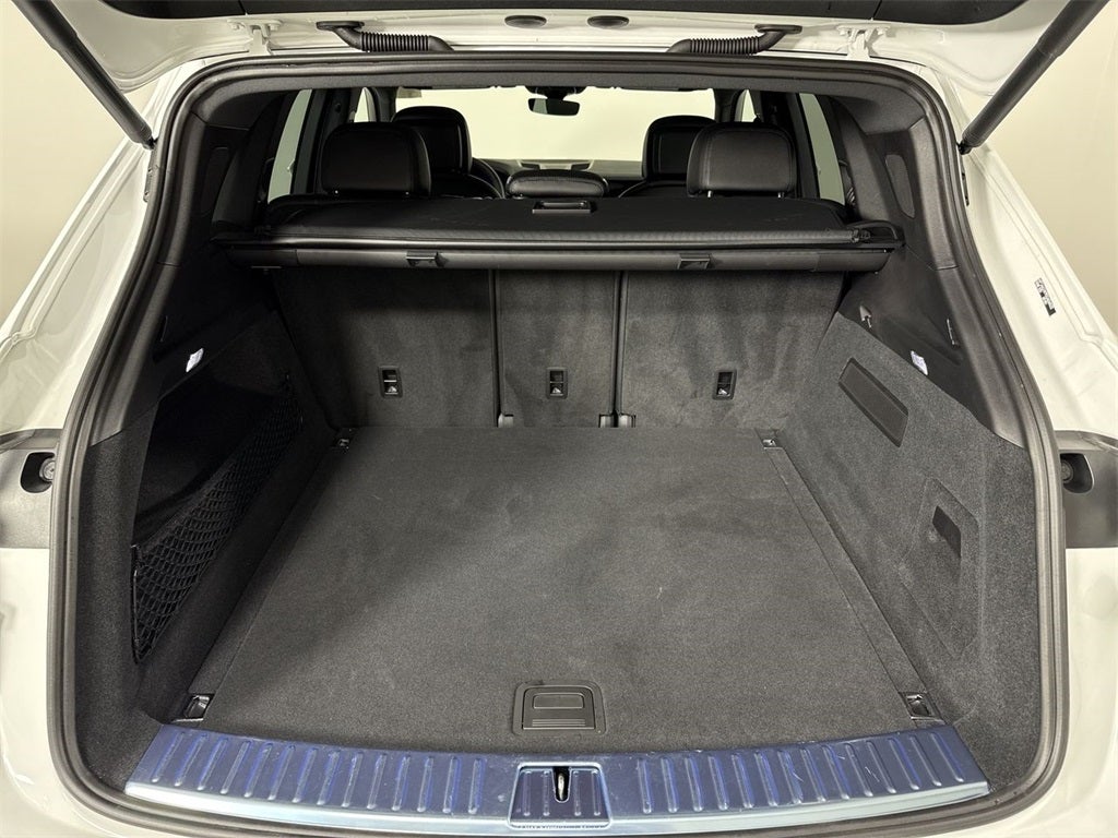 2025 Porsche Cayenne AWD